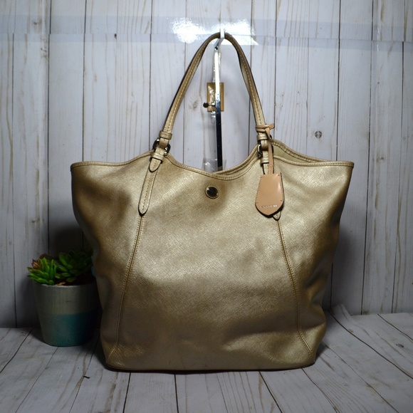 COACH F26103 Peyton Saffiano Leather Large Tote - Picture 1 of 9